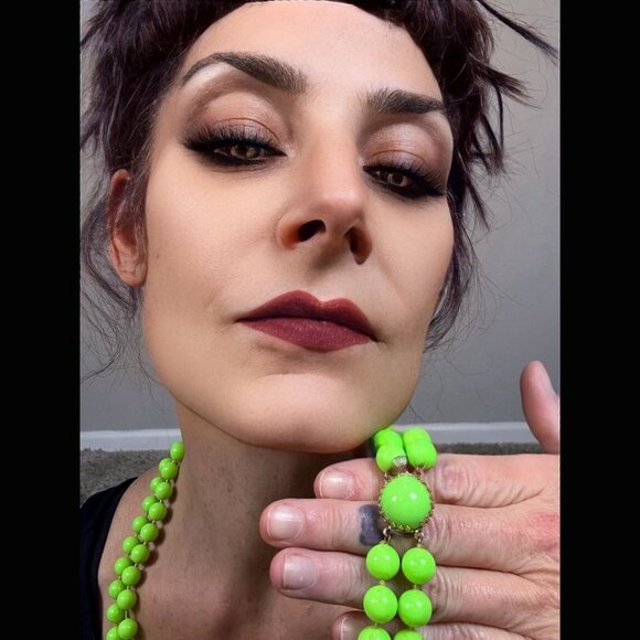 60s Vintage Lime Green Lucite Faux Pearl Necklace MCM Mod Long Costume 30" - Picture 2 of 10